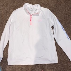 White vineyard vines pullover